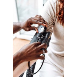 Cardiologista alerta sobre risco de infartos durante jogos da Copa do Mundo de Futebol